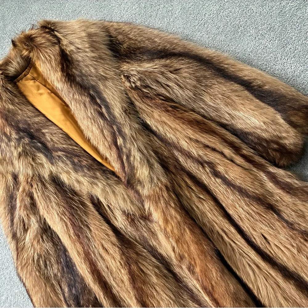 Raccoon Vintage luxurious Full-Length fur coat.  Almost new